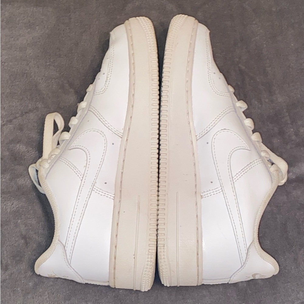 Nike Air Force 1 ( Women’s 8 or Kids 6Y)
